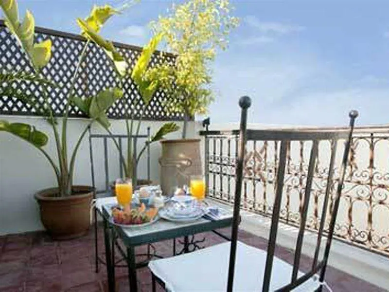 Riad Amira Marrakesz 4*,